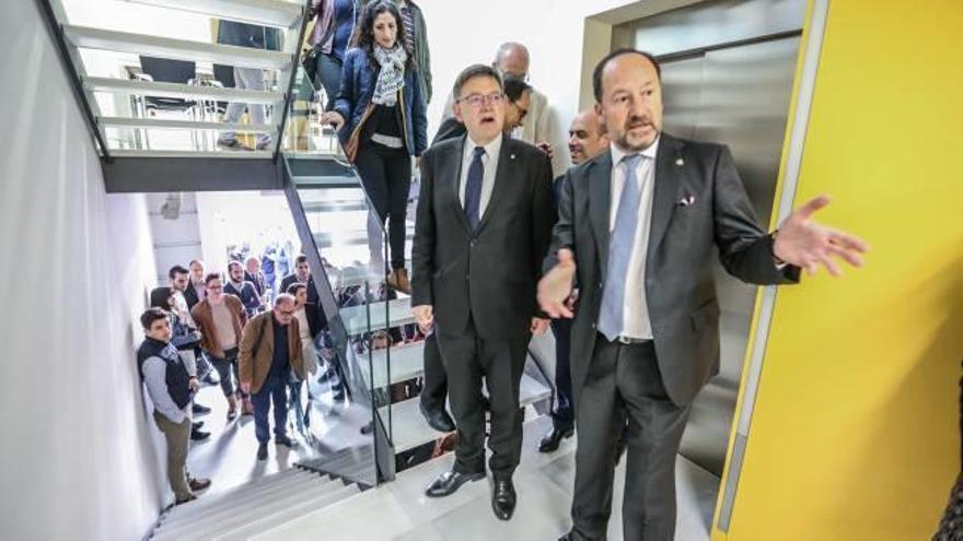 El edificio en una imagen del martes, durante la inauguración por parte del presidente Ximo Puig, junto al alcalde Emilio Bascuñana.