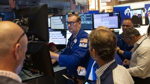 L’ofensiva aranzelària de Trump enfonsa el dòlar i espanta la inversió