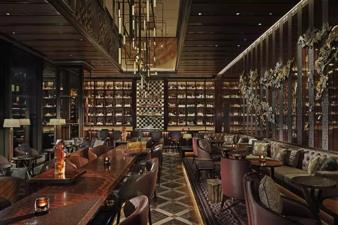 Cuatro años consecutivos entre las mejores barras de Asia: así se ha convertido un hotel de Tokio en referente mundial de la coctelería