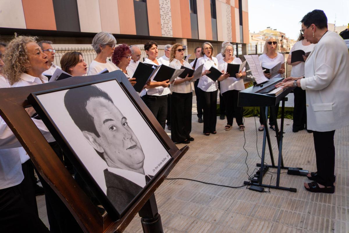 Inauguració del nou Cap de Sant Fruitós de Bages, Dr Pere Moran Medina, amb familiars i el conseller de presidència Albert Dalmau