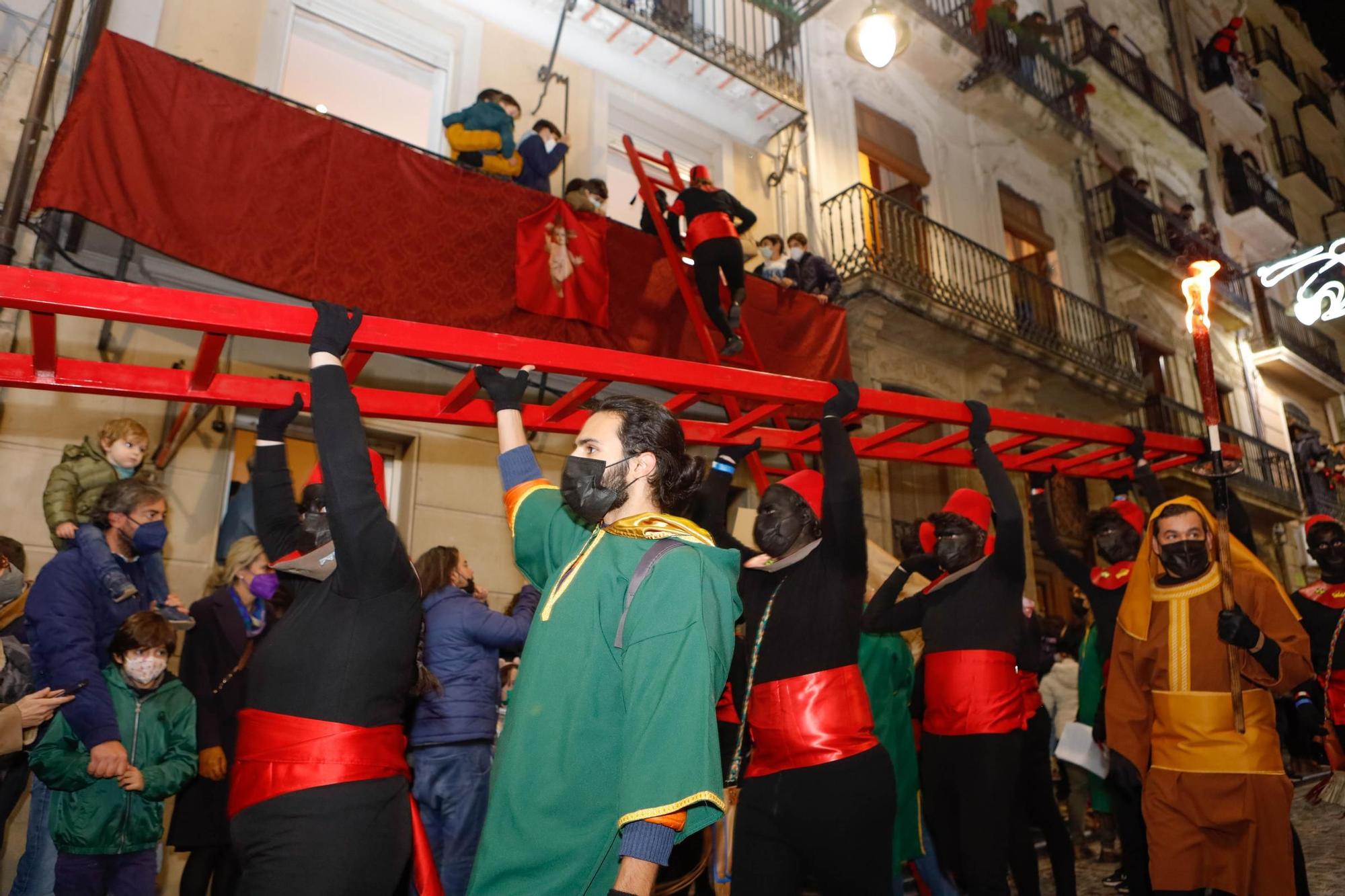 Sin abrazos  a los Reyes magos de Alcoy