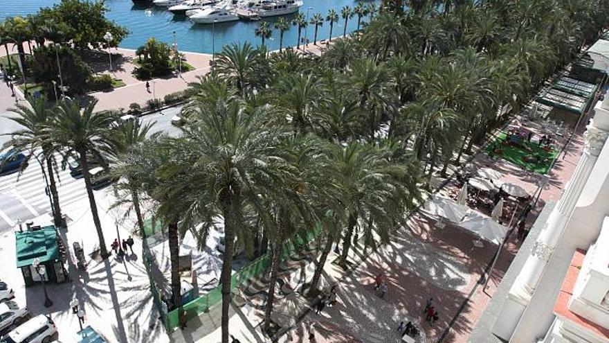 Imagen panorámica de la Explanada tomada desde la Casa Carbonell. El tramo de la derecha, hasta el parque, será el que se abrirá al tráfico