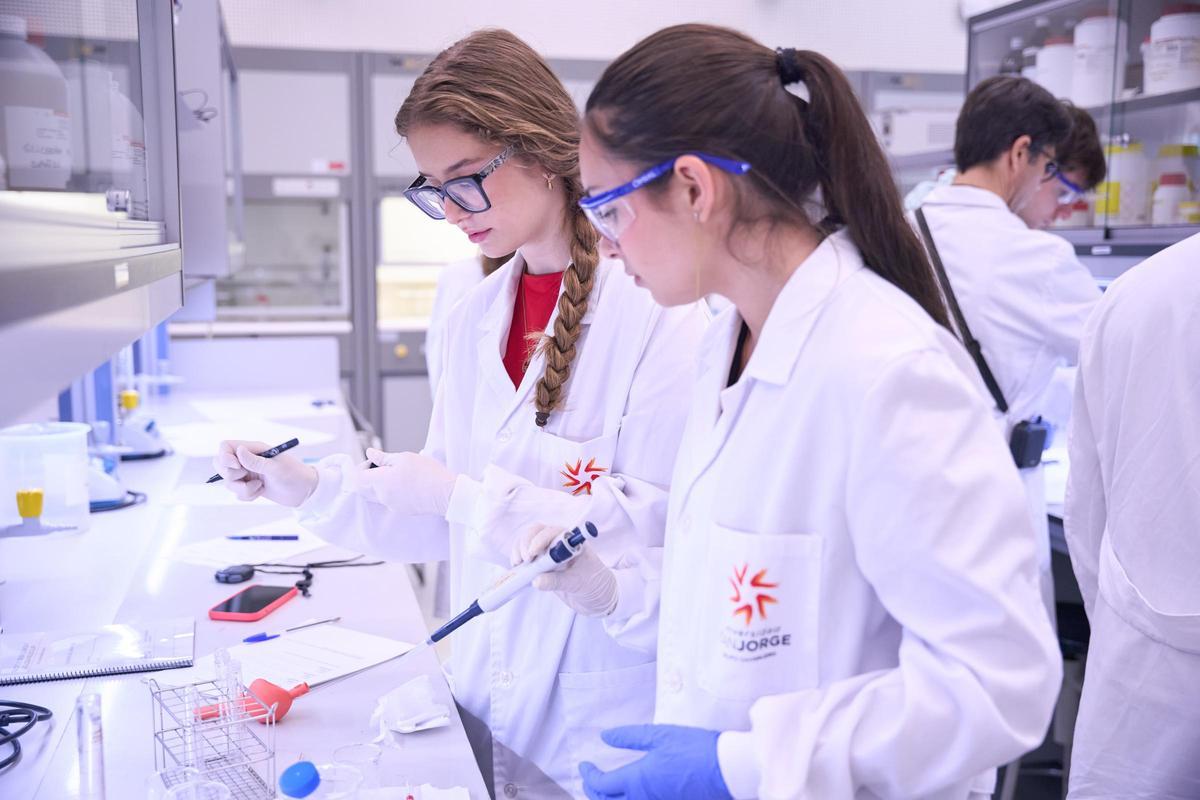 La Universiadad San Jorge favorece el contacto directo con la realidad del sector tecnológico.