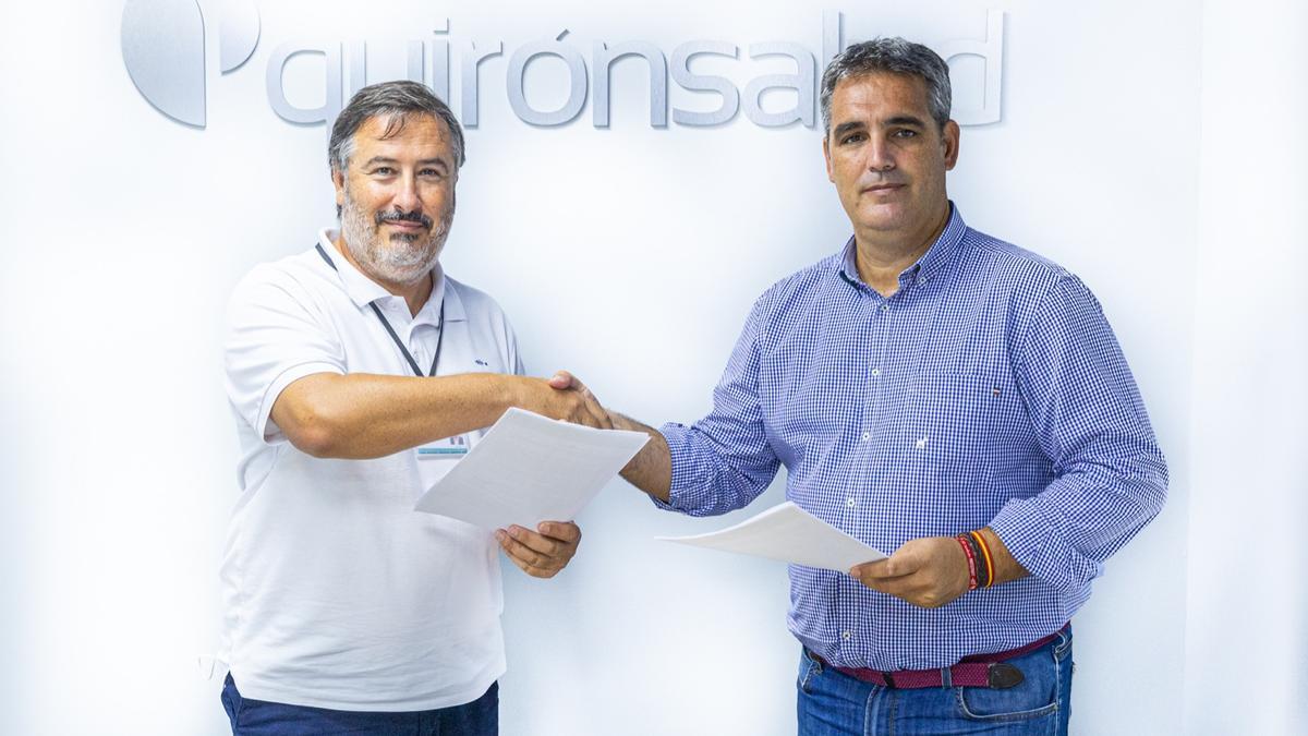 Luis Mesa del Castillo, gerente de Quirónsalud Murcia y Salvador Costa, Presidente del Club Jairis