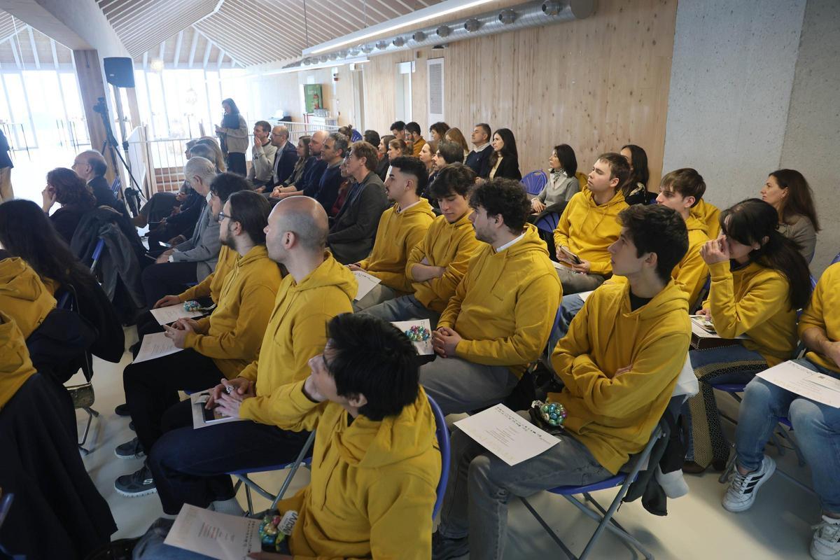 Los ganadores en las distintas modalidades, durante el acto en Redeiras.