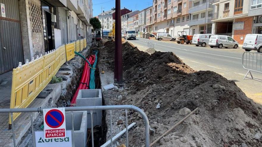 El soterrado de servicios afecta a la zona de aparcamiento.