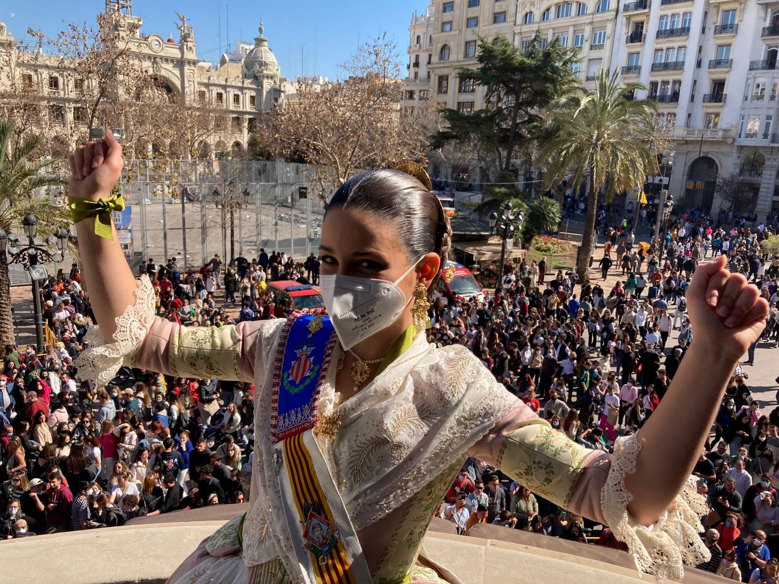 Fallas 2022. Palco del día 1. La ciudad, a sus pies