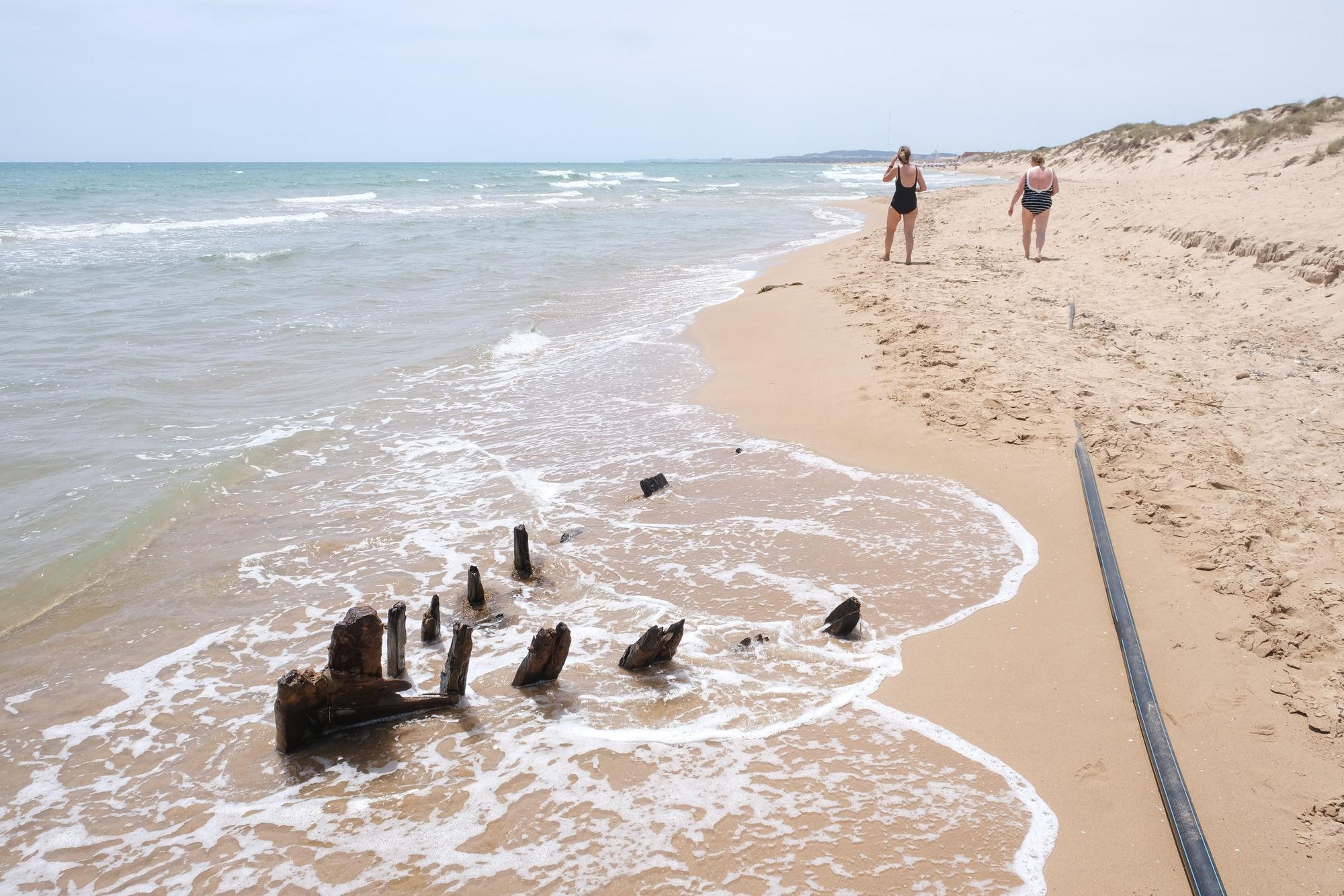 El mar engulle a La Marina