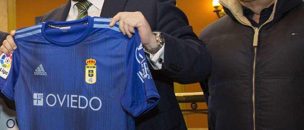 Real Oviedo: Con Adidas para rato