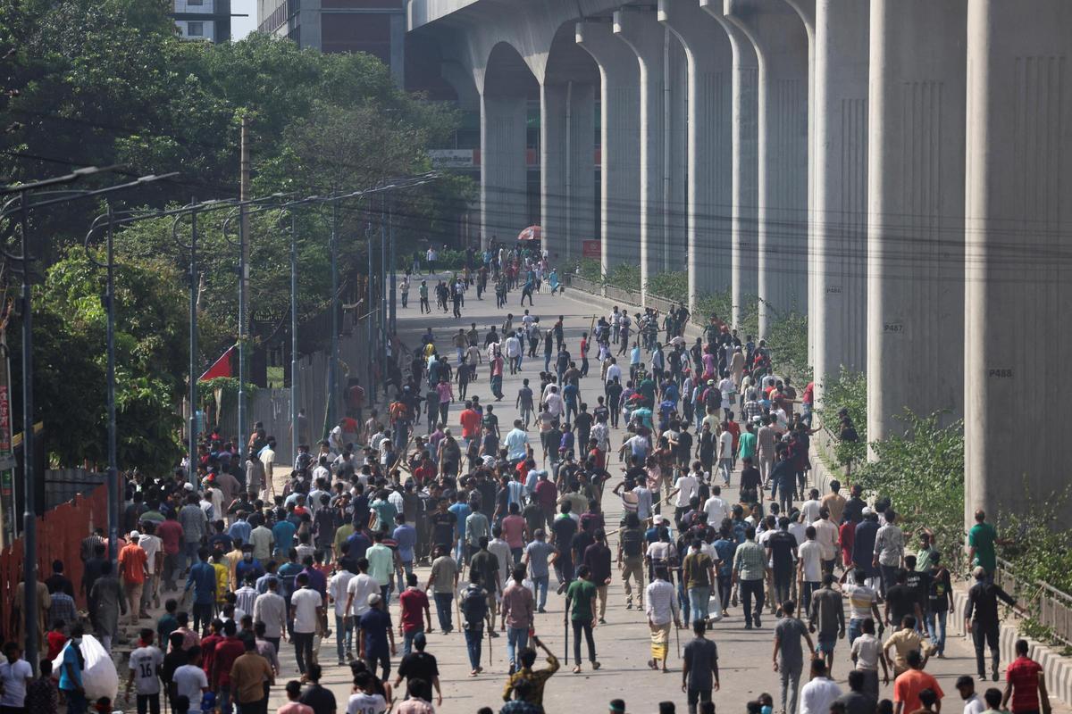 Las protestas estudiantiles contra el gobierno en Bangladés suman 50 muertos