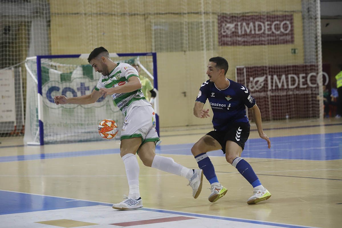 Las imágenes del derbi entre el Córdoba Futsal y el Betis en Vista Alegre