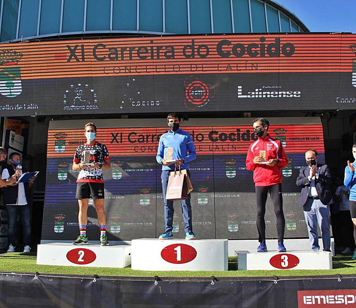 Podio masculino absoluto de los 10 kilómetros. | // BERNABÉ/ANA AGRA
