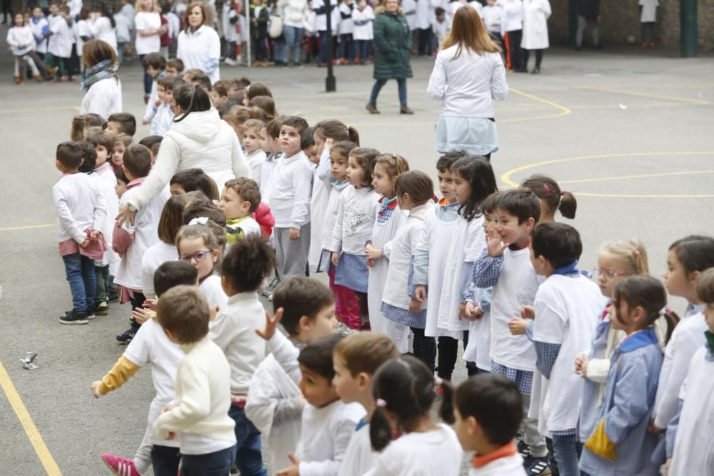 Día de la Paz en los colegios avilesinos.
