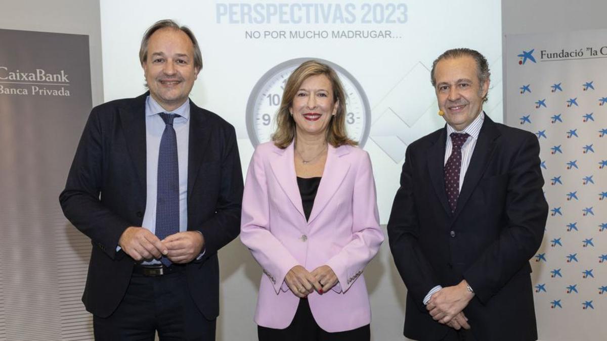 Antoni Serra, María Cruz Rivera y Jorge Velasco, ayer. | CAIXABANK