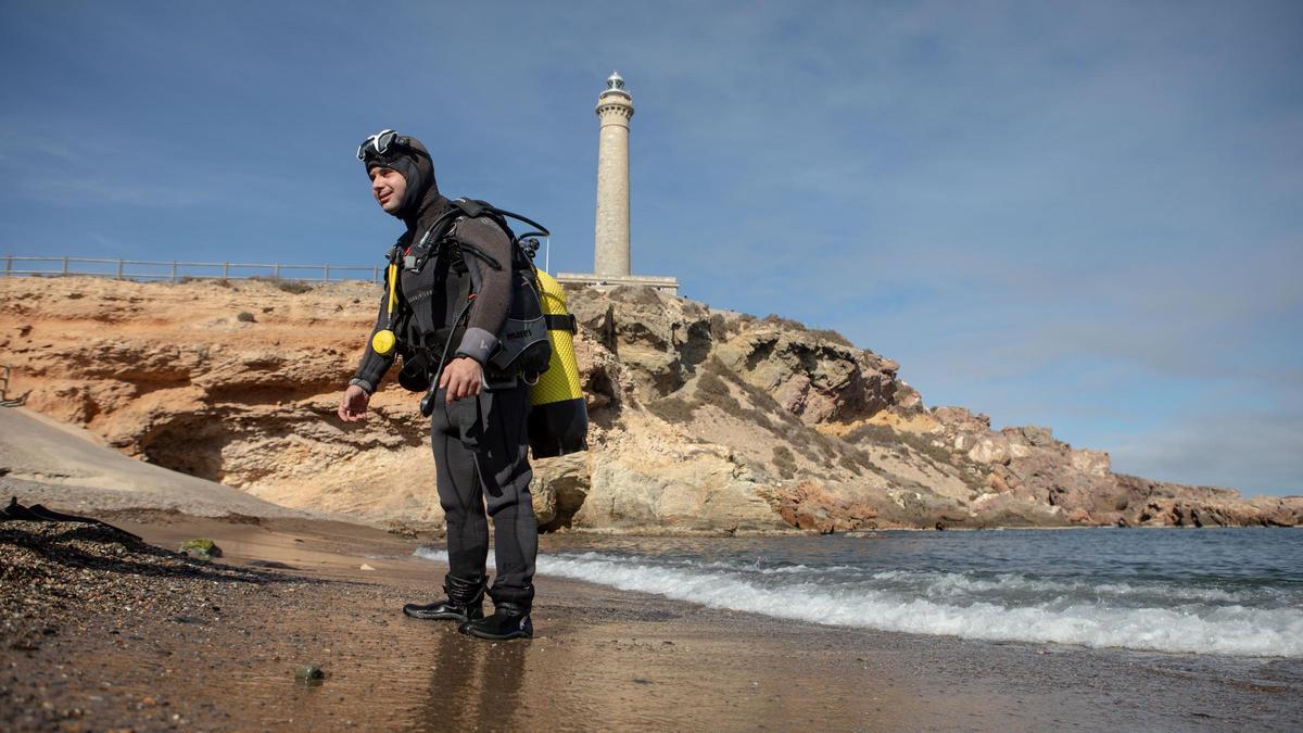 Francisco Galera, este sábado, en una de las calas de Cabo de Palos.