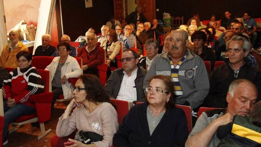 Asistentes a la reunión, ayer, en el Nodo.