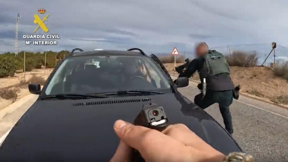 La espectacular detención en Alicante de la banda que robaba cajeros mediante el uso de camiones 'pluma'