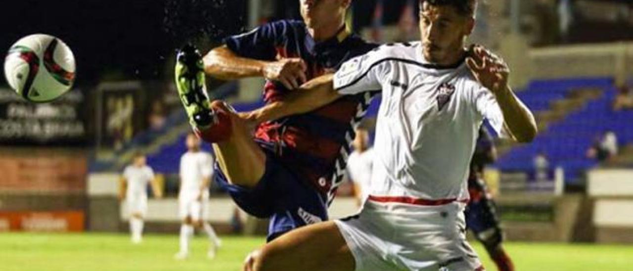 Agus, durante un partido de esta temporada con el Albacete.