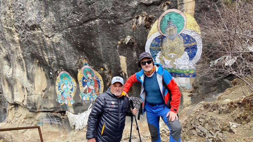 Los montañeros Juanito Oiarzabal y Sebastián Álvaro, atrapados en Katmandú