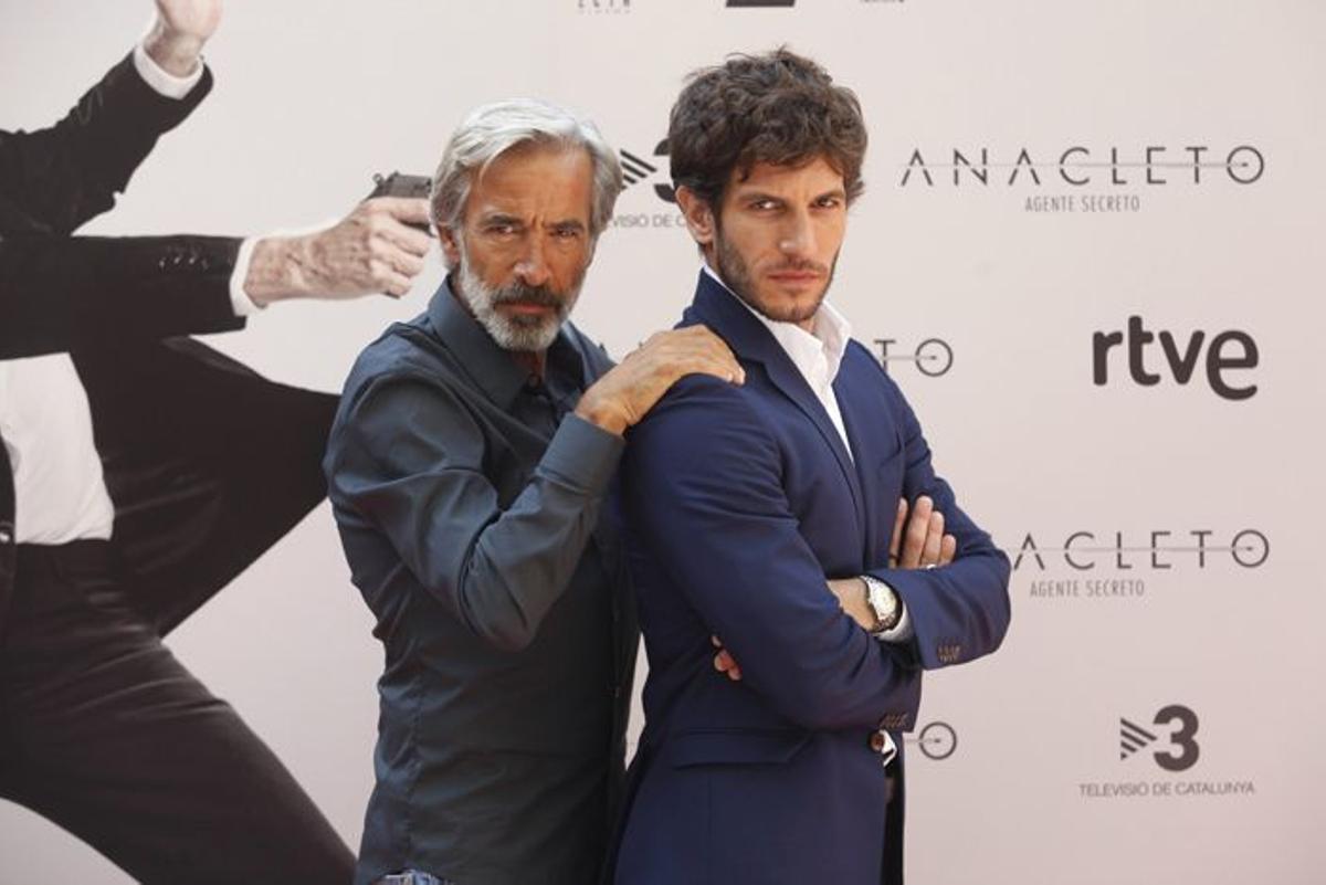 Quim Gutiérrez e Imanol Arias en el photocall de 'Anacleto, agente secreto'