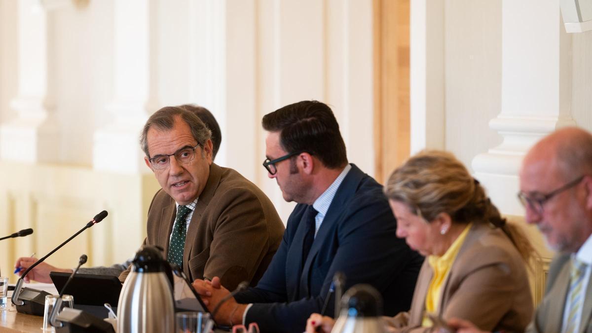 Galería | Así fue el pleno de abril en el Ayuntamiento de Cáceres