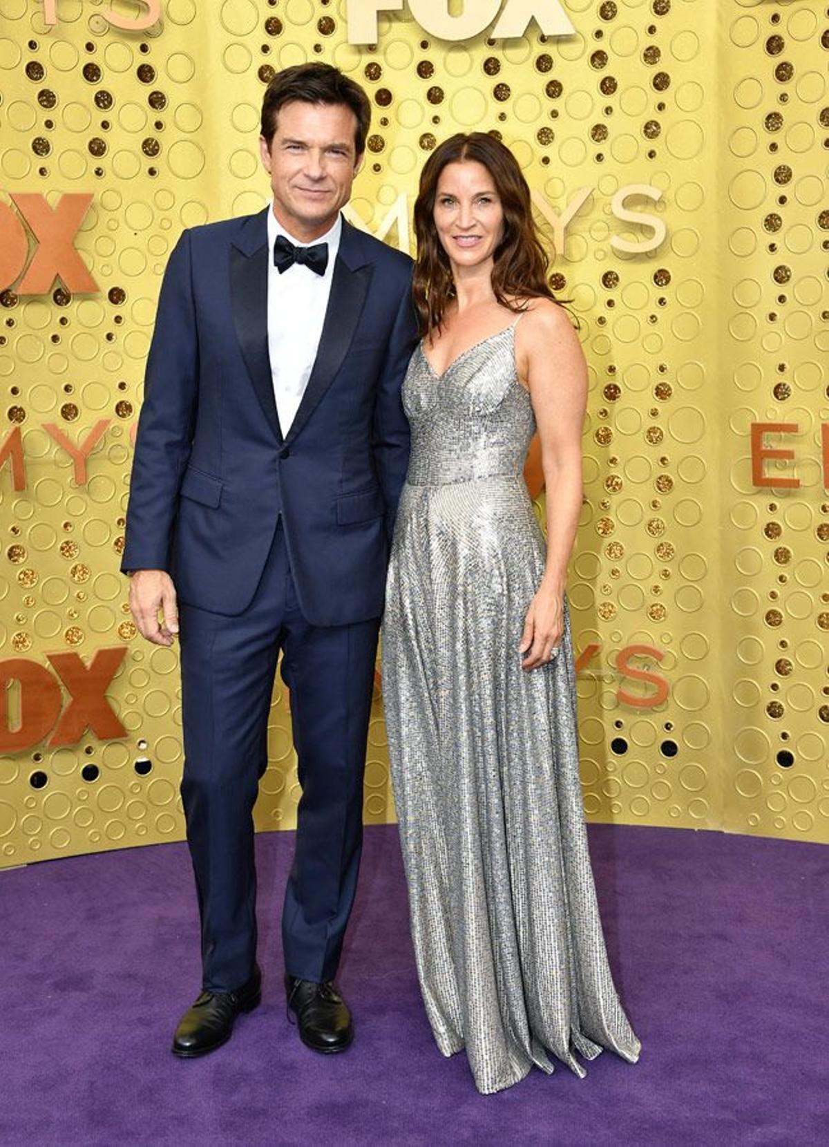 Jason Bateman y Amanda Anka en los Premios Emmy 2019