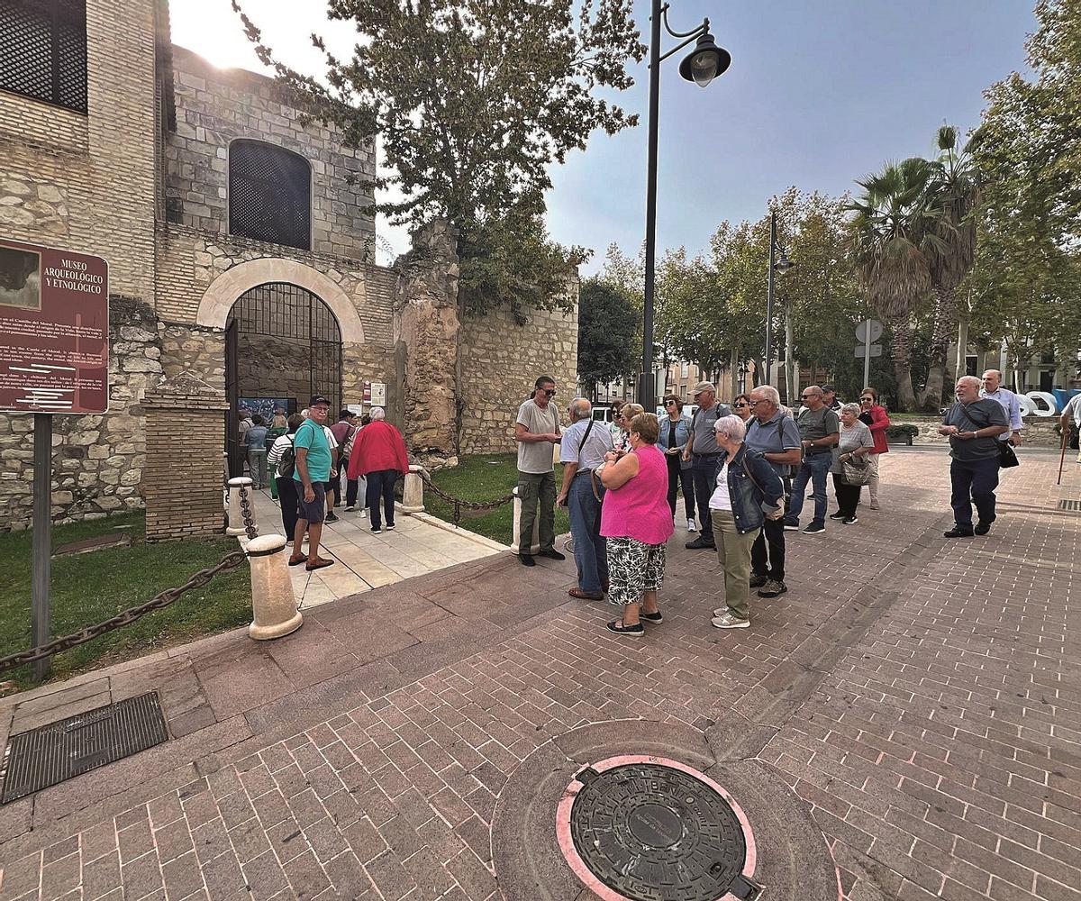 El sector del turismo pretende diversificarse con las citas congresuales o culturales. En la imagen, el Castillo del Moral.