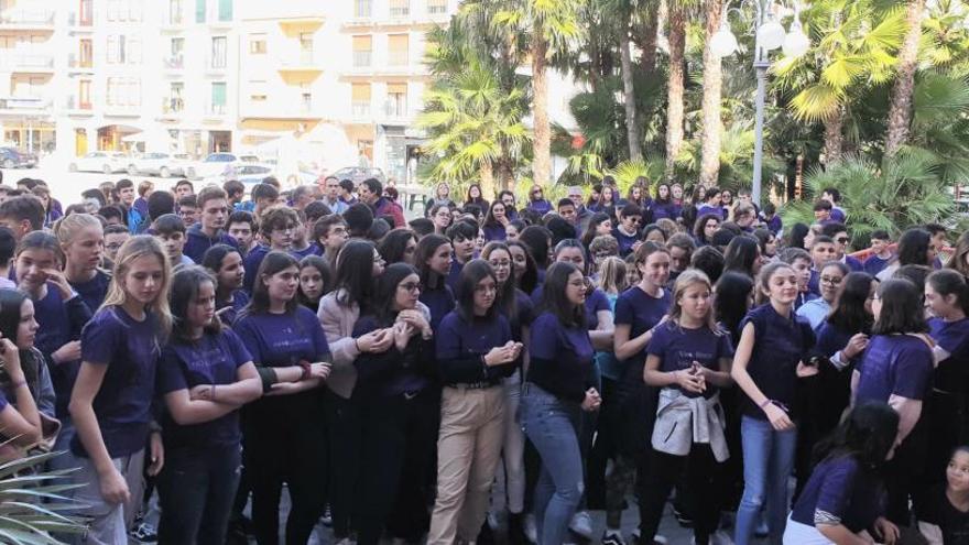 Los jóvenes claman en Teulada-Moraira contra la violencia machista