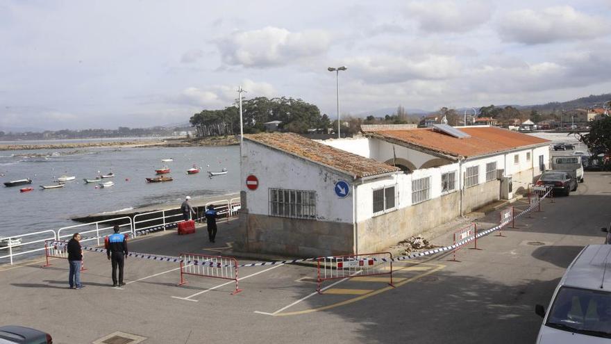 Así quedó la lonja de Canido tras el derrumbe de su cubierta