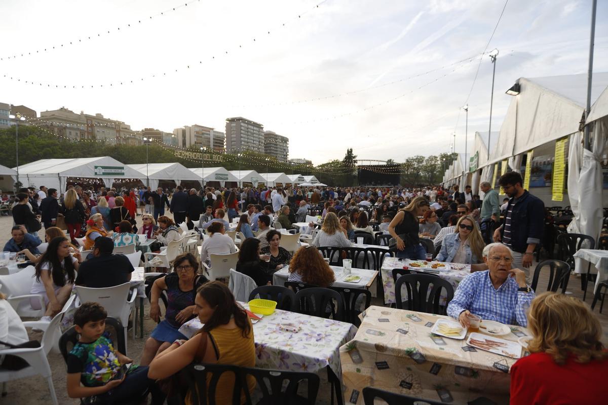 La Feria Andaluza llena de luz y color el Jardín del Turia en València