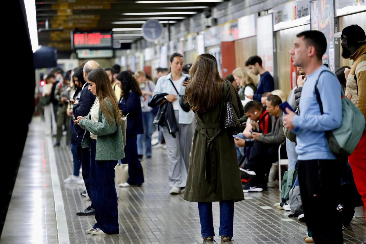 Caos en Metrovalencia: una avería eléctrica interrumpe la circulación en plena jornada de huelga