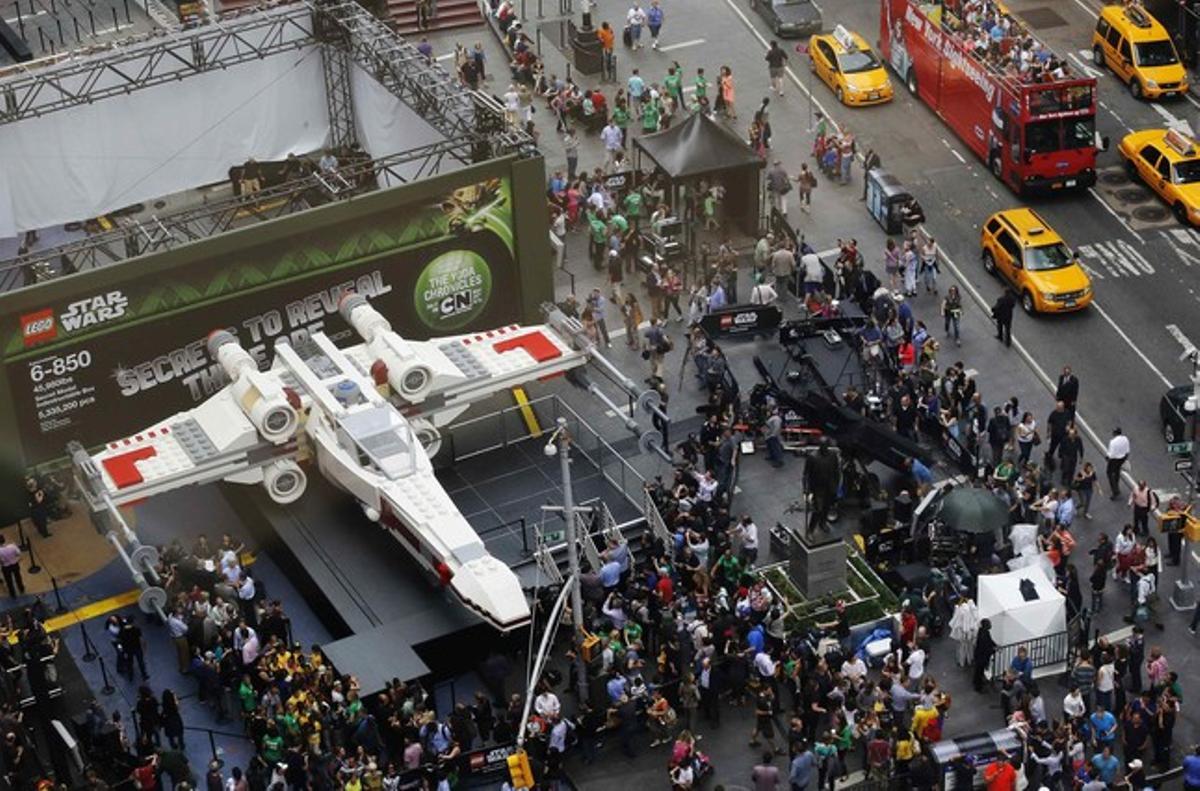 Lego instala una maqueta gigante de 'Star Wars' Nueva York