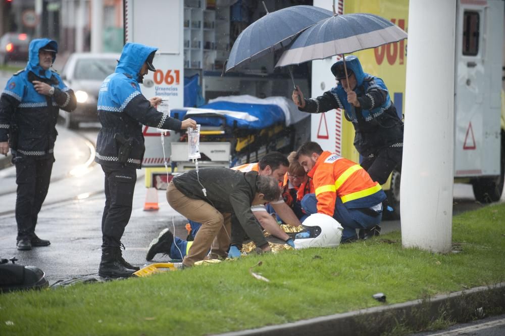 Herido grave un motorista en una salida de vía en el paseo marítimo