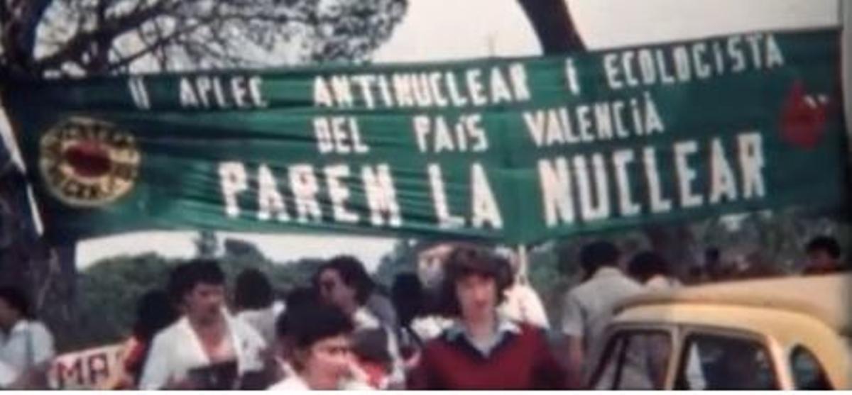 Àplec antinuclear celebrado en la Muntanyeta de Alzira a finales de los años setenta.