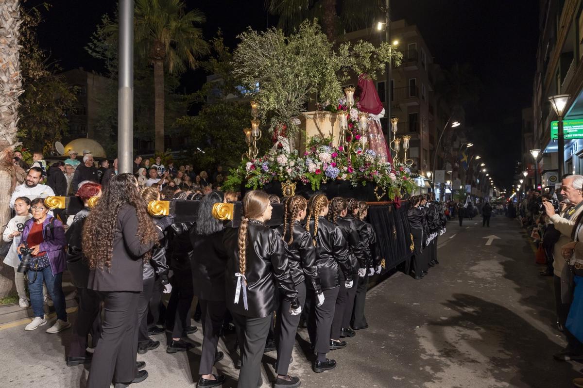Aquí las mejores imágenes del Lunes Santo en Torrevieja Aquí las mejores imágenes del Lunes Santo en Torrevieja