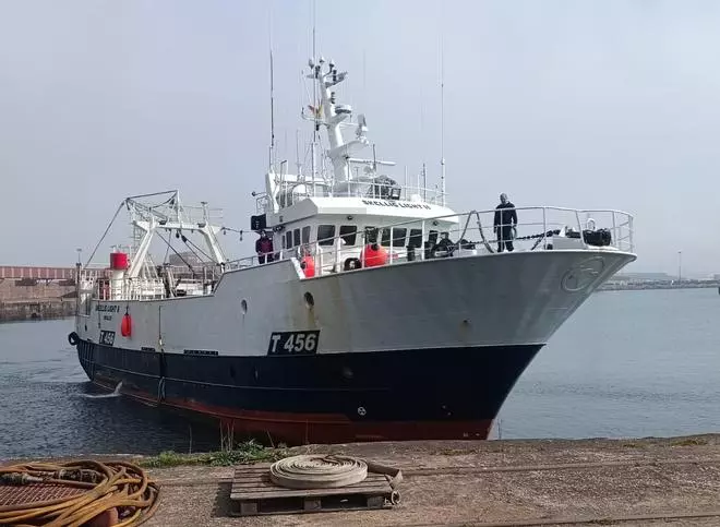 La flota âgransoleraâ de Vigo pierde a su primer barco por desguace en una dĂ©cada