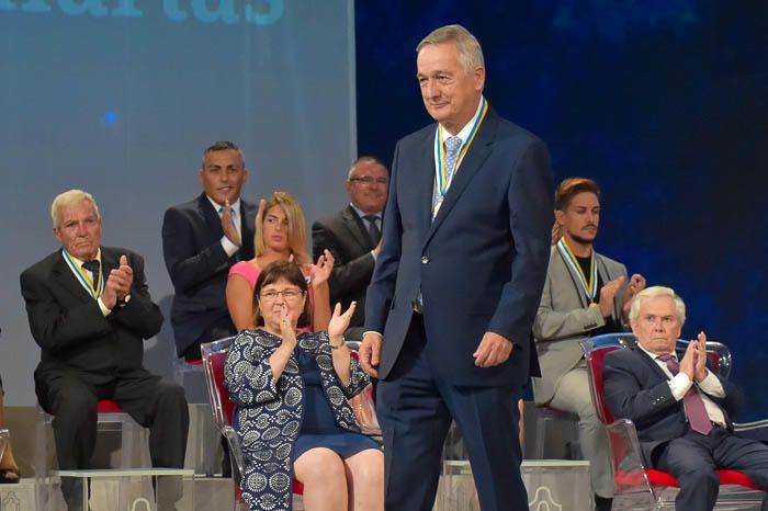 Acto institucional del Día de Canarias. Entrega ...