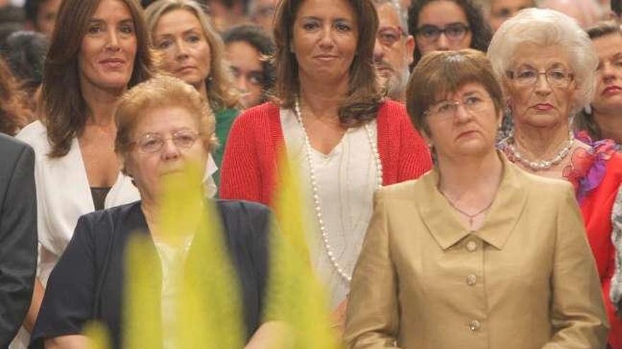 En la ceremonia de ofrenda al Apóstol, con la familia Feijóo