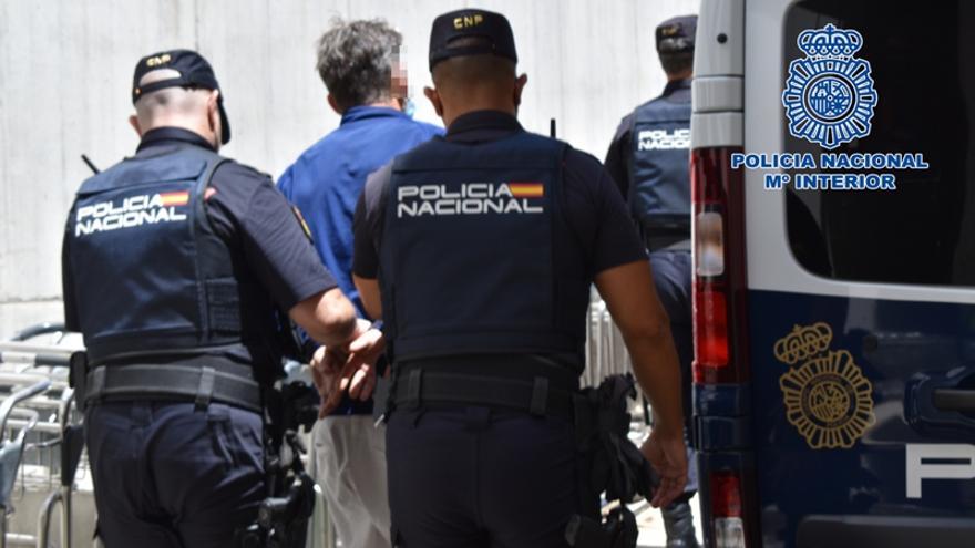 Traslado a Tenerife del ciudadano alemán que presuntamente secuestró a sus hijos