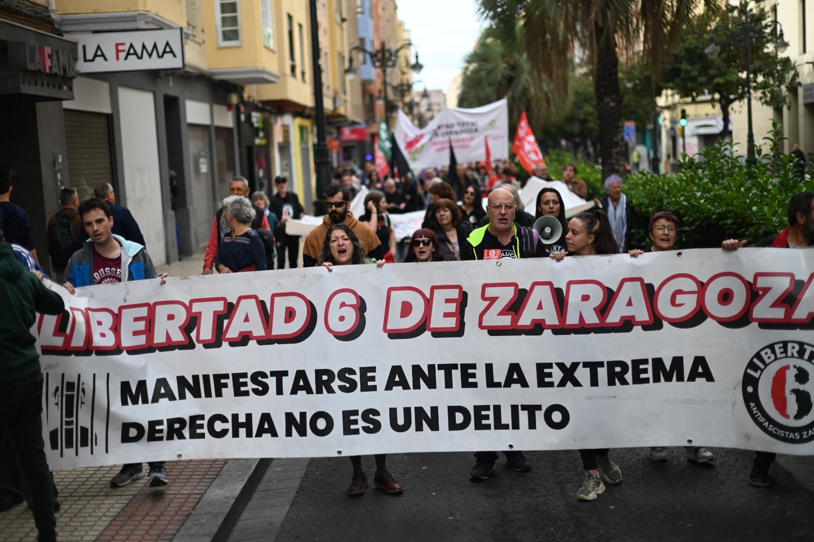 Manifestación en apoyo a los 6 de Zaragoza