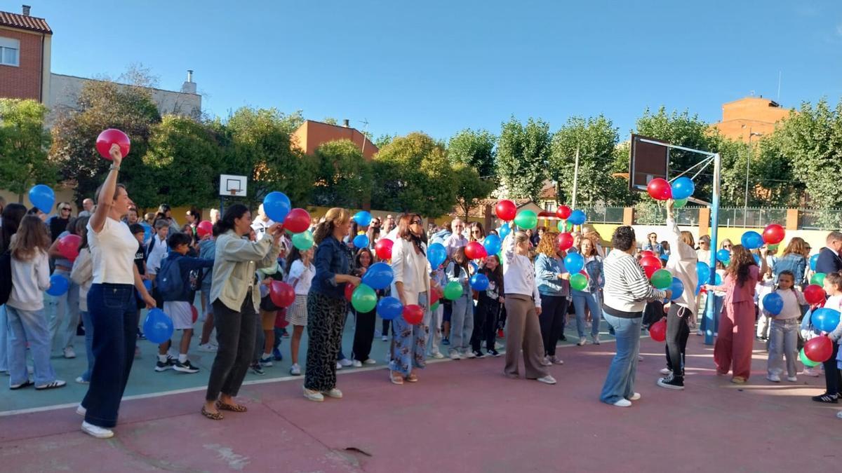 Primer día de clase en el colegio Virgen del Rocío del Amor de Dios.
