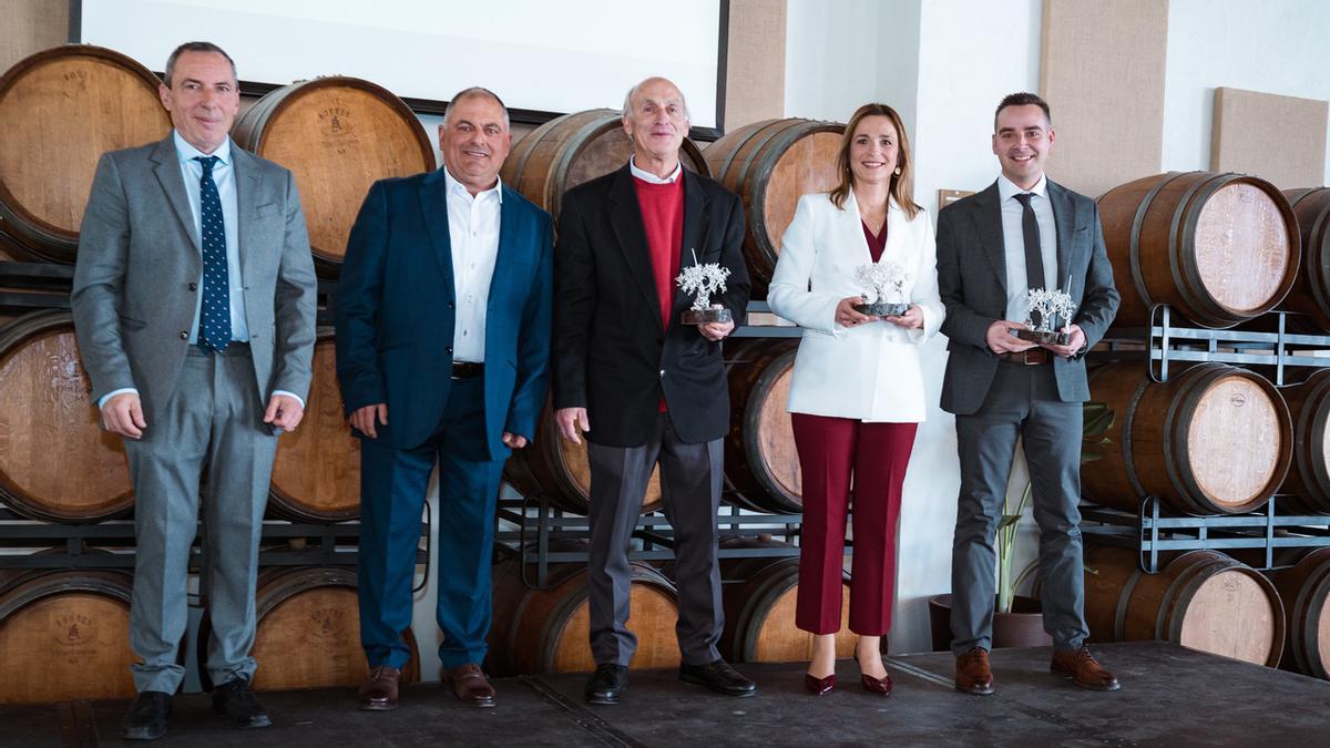 Presidentes de la cooperativa en el homenaje de la Gala Centenario de Campoenguera, el pasado sábado.