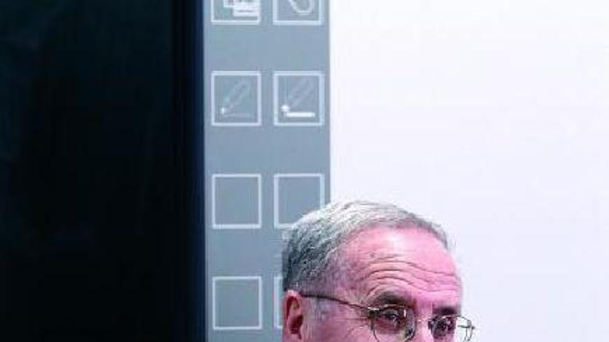 El profesor y director del curso Ubaldo Martínez.