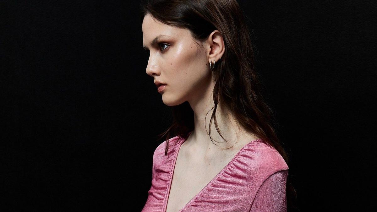 Body de manga larga con aplique de flor de Sfera