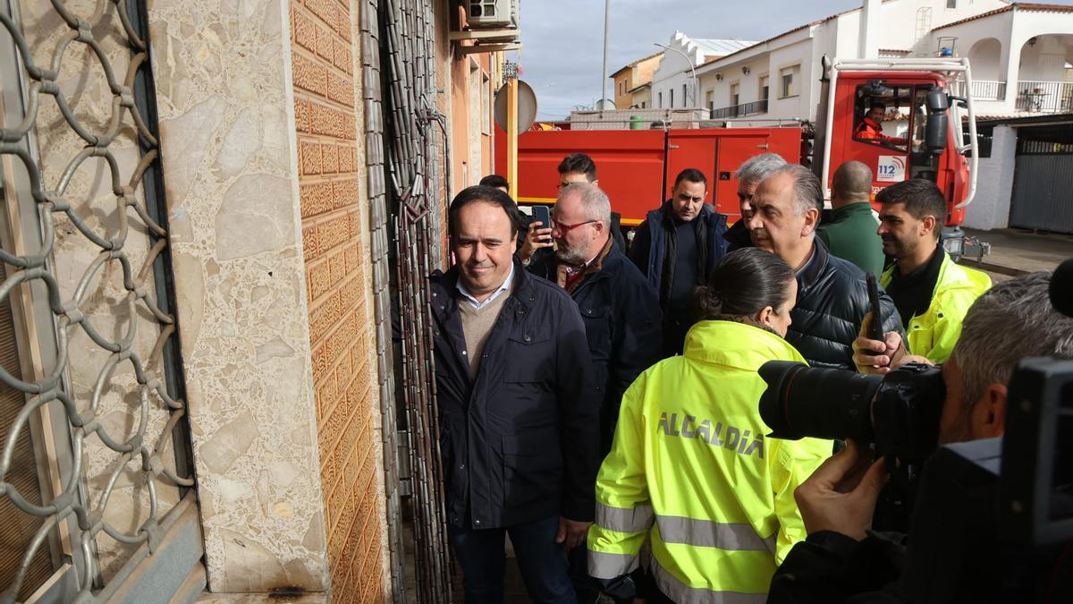 El president de la Generalitat, Pérez Llorca, durante su visita a Carcaixent.