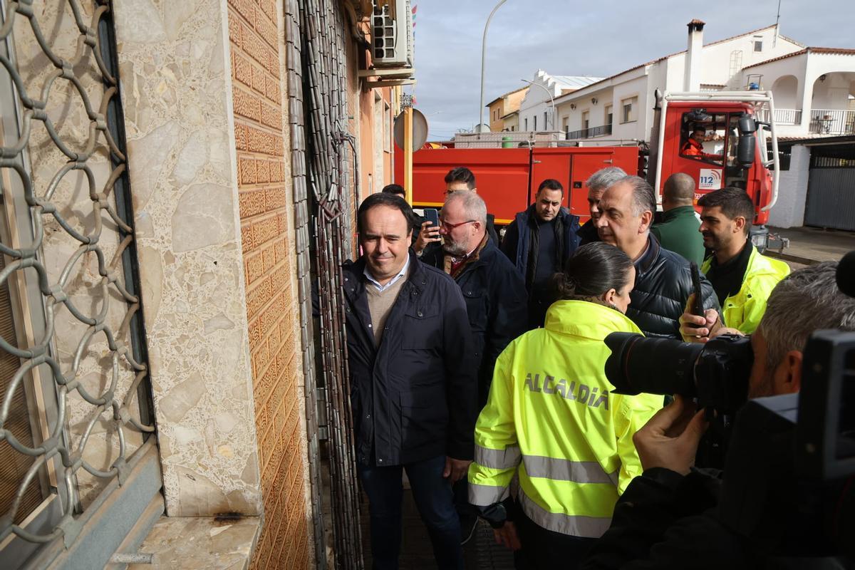 El president de la Generalitat, Pérez Llorca, durante su visita a Carcaixent.