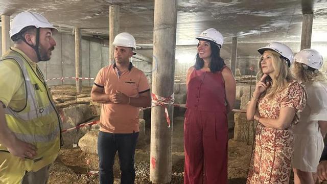 Mar Vaquero y Lorena Orduna en las obras del Círculo. | GOBIERNO DE ARAGÓN