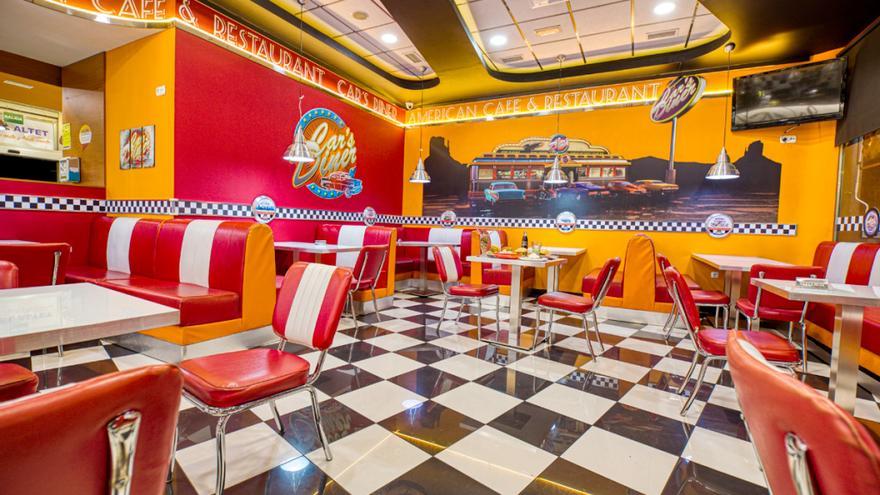 Car’s Diner, la hamburguesería más americana de los años 50 en El Altet