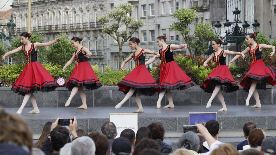 La ciudad se entrega a la música y la danza