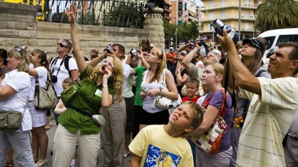 Turistas alemanes en la Sagrada Família.